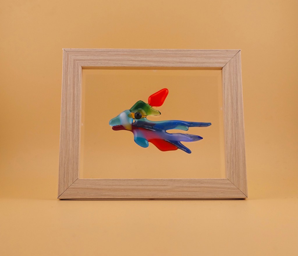 イノシシの子供、うりぼうがリズミカルかつ軽快に走り抜けていく様子を表現してみました。おのまとぺで子供らしさを。とりわけ耳を強調することでかわいらしさを共有できればと思います。

