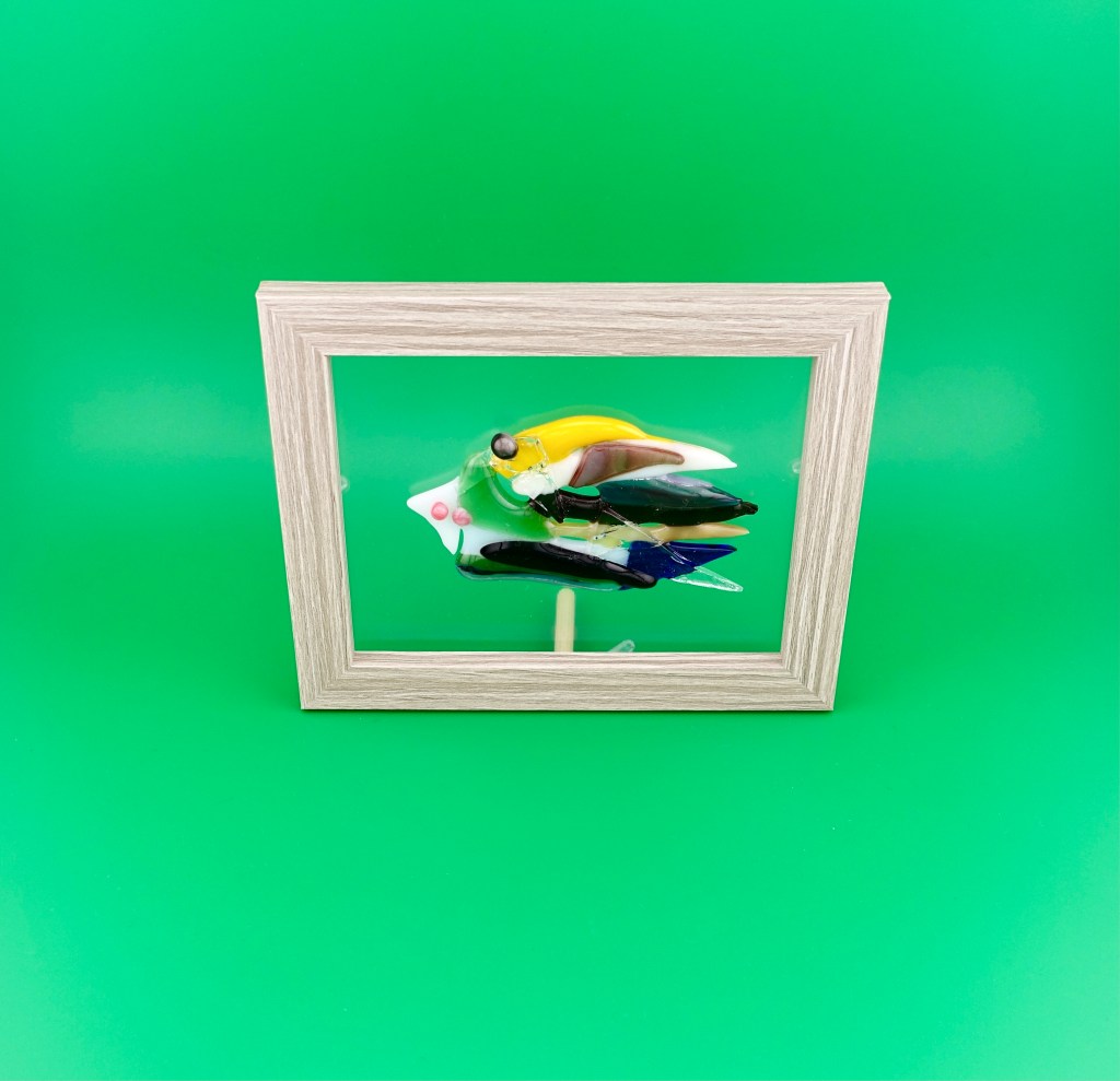 こちらの作品はイノシシが水にすっと入っていく様子をイメージして組み上げてみました。水の流れにたなびくかのような体毛から、水中でもスムーズに進む様を表現してみました。

