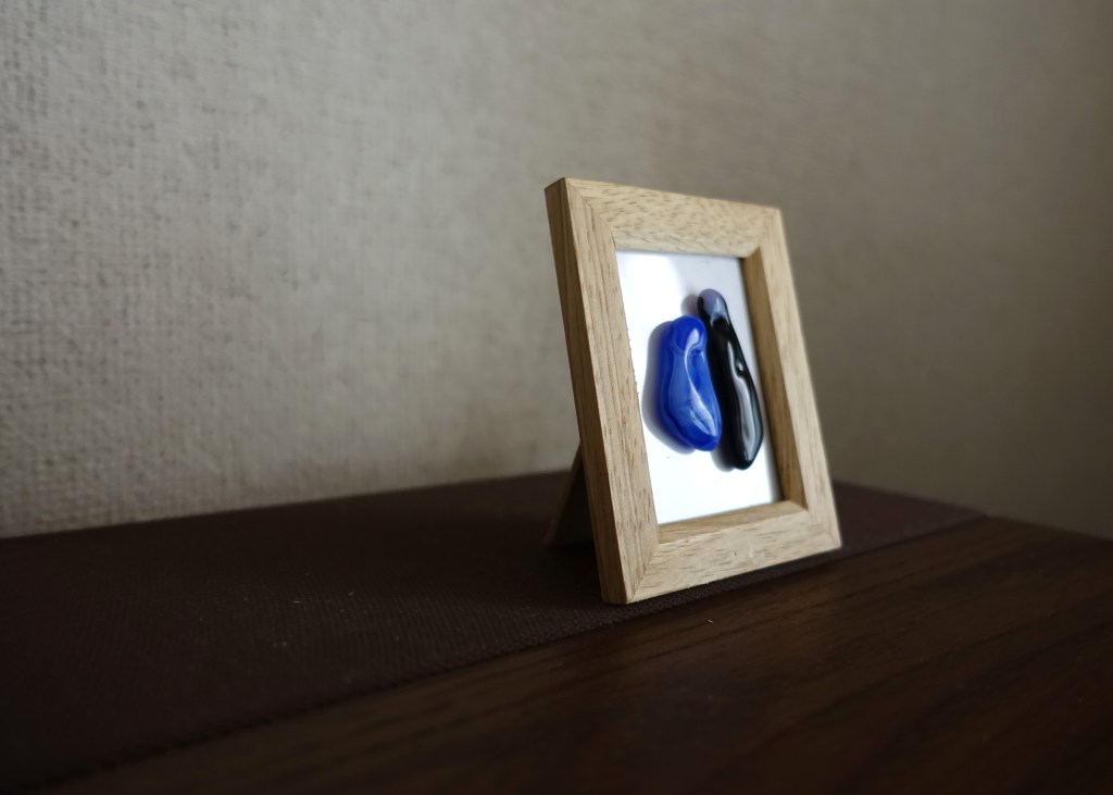 イノシシの鼻をイメージしましたが、焼成条件が合わず、イメージ通りの作品に仕上がりませんでした。しかしながら、面白い形状に仕上がったため、出品した次第です。